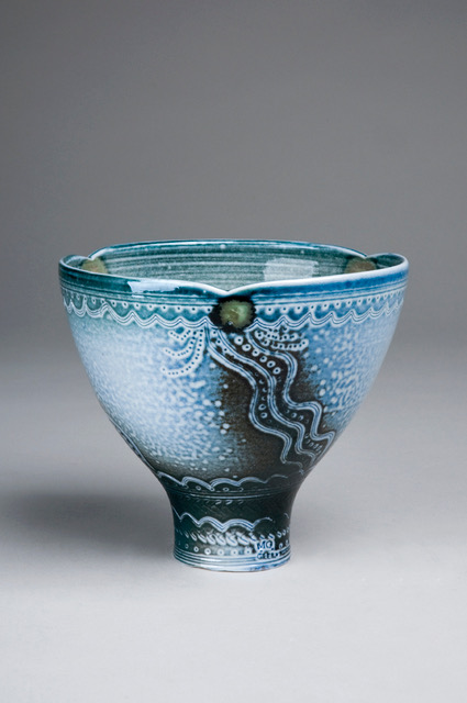 1 Petal rim bowl (13x13) £70 - Margaret Gardiner Ceramics